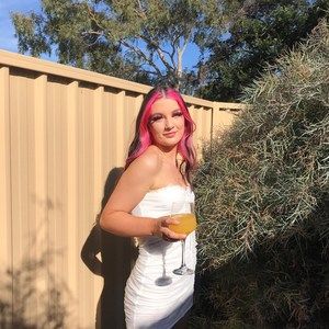 Meet your Posher, Zara